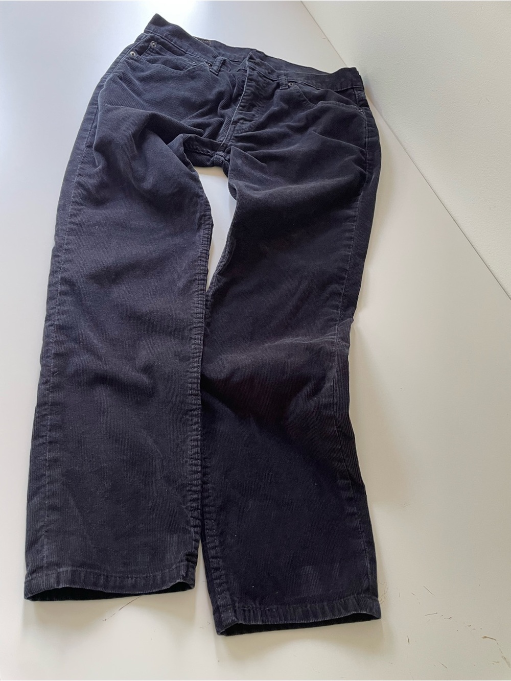 Levi’s Men's Black Corduroy Straight-Leg Pants
